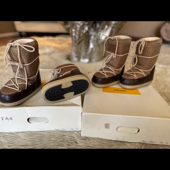 COPY - Girls 100% authentic Fendi moon boots size 33 - Picture 5 of 5